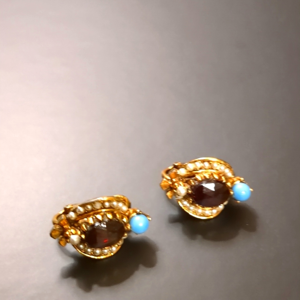 VINTAGE A.R.T. RUBY EARRINGS - Picture 2 of 5